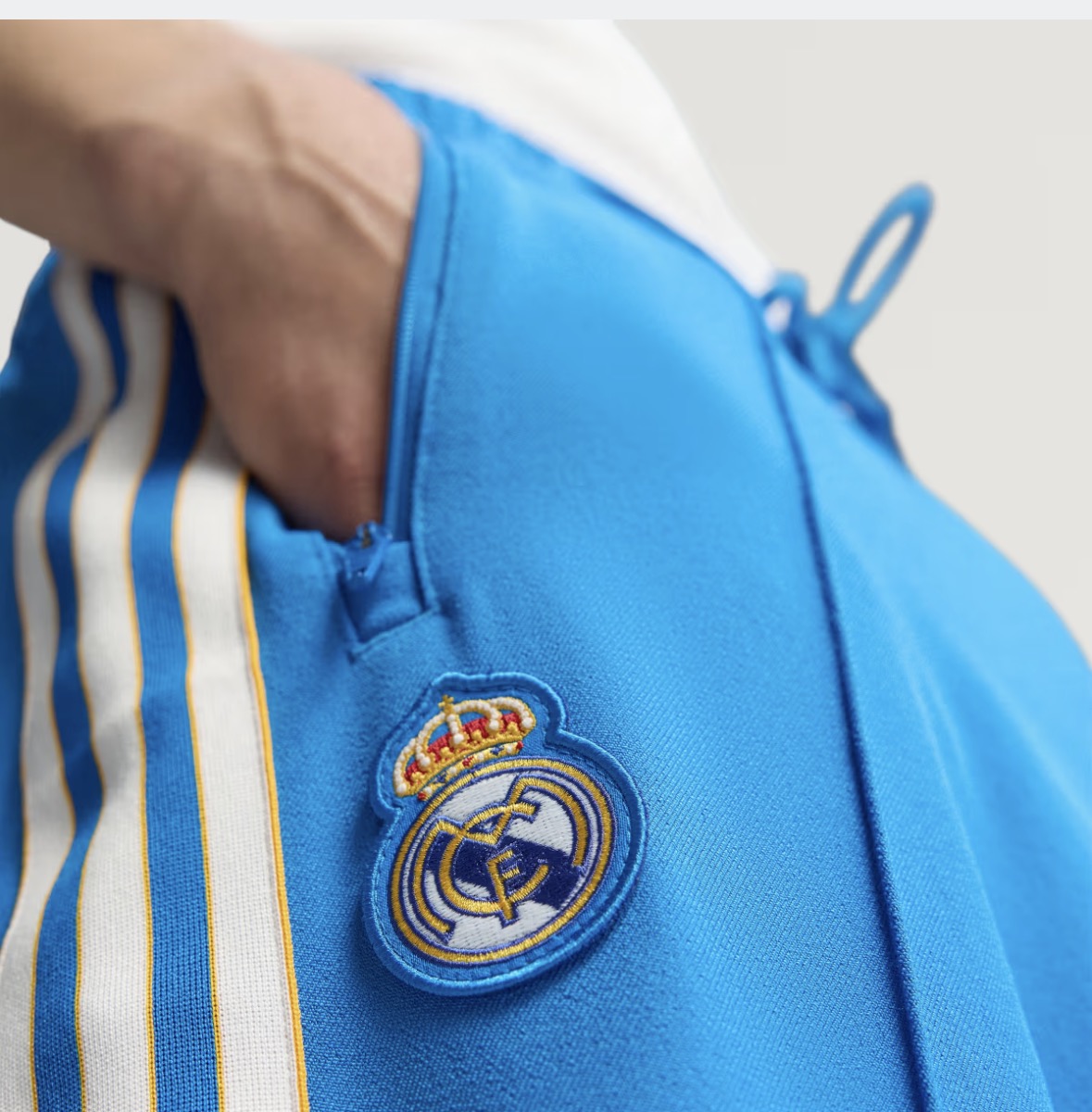 REAL MADRID TERRACE ICONS TRACK PANTS -Blue Bird / White -Jn3057