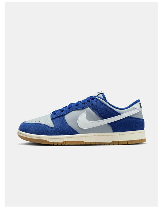 NIKE DUNK LOW RETRO SE
WOLF GREY/WHITE-DEEP ROYAL BLUE-SAIL -Ib6399 003