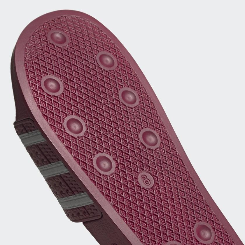 ADILETTE SLIDES COLLEGIATE BURGUNDY / CLOUD WHITE / COLLEGIATE BURGUNDY - Discount Store