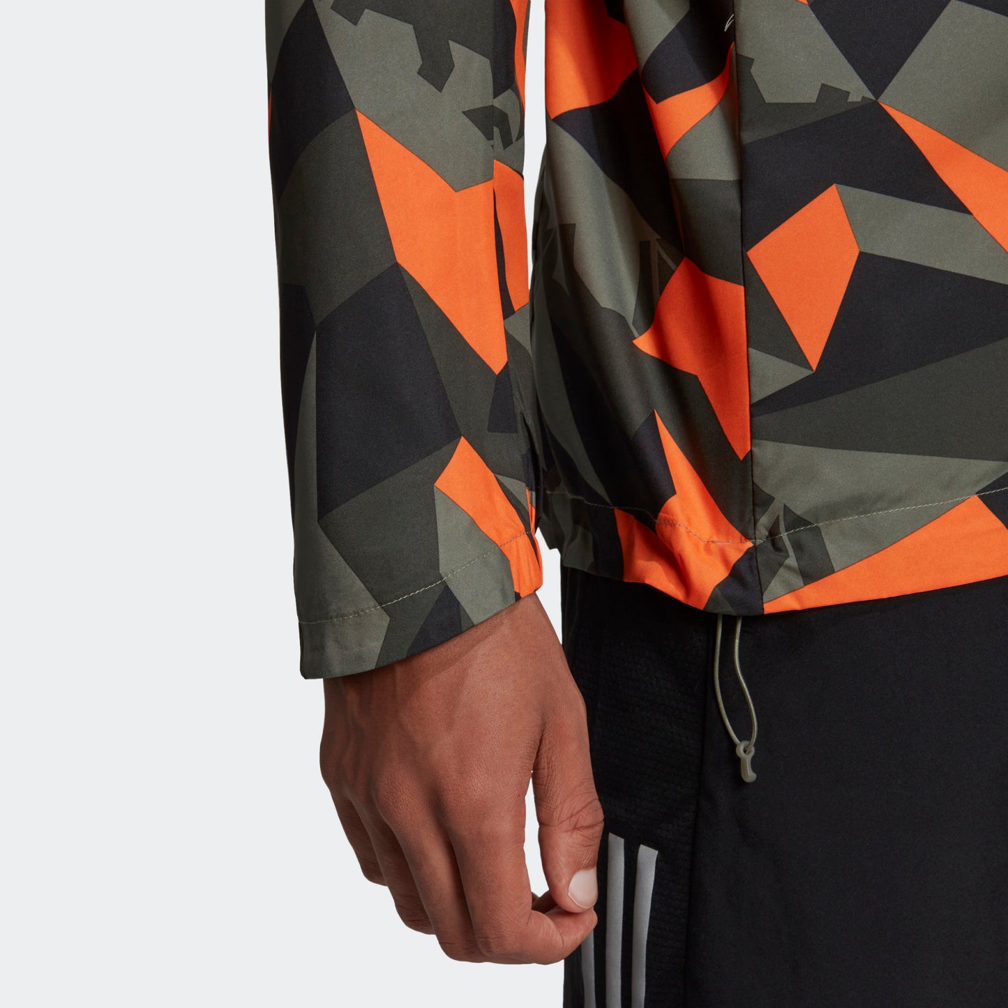 OWN THE RUN CAMO JACKET Legacy Green / App Signal Orange / Black-FT1453