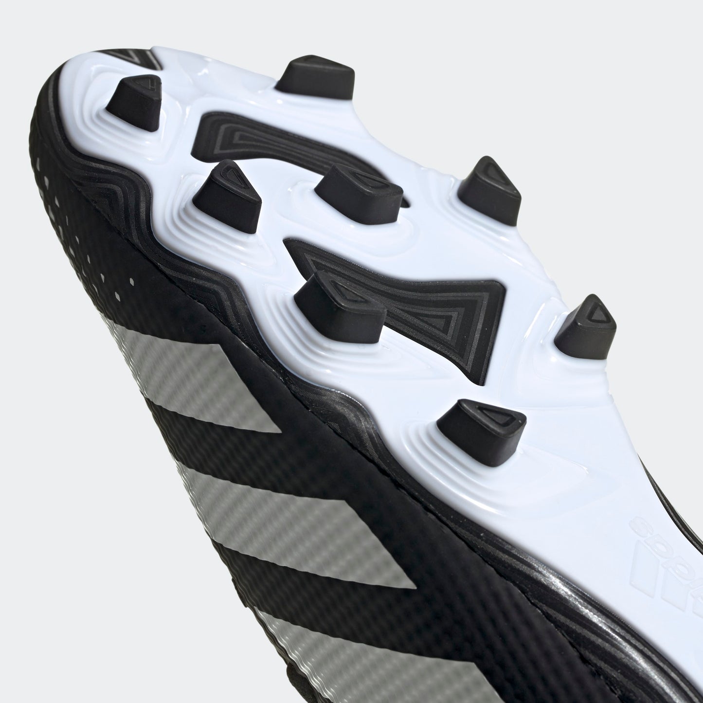 PREDATOR MUTATOR 20.4 FLEXIBLE GROUND CLEATS-FW9204