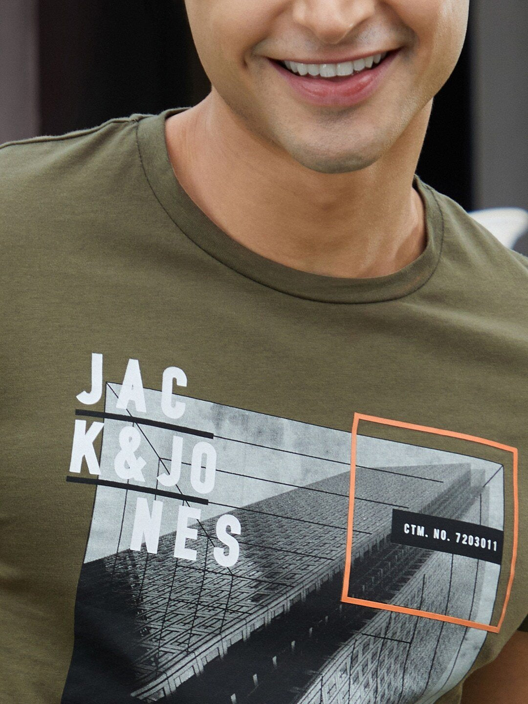 Men Olive Green Printed Slim Fit T-shirt-2502872003