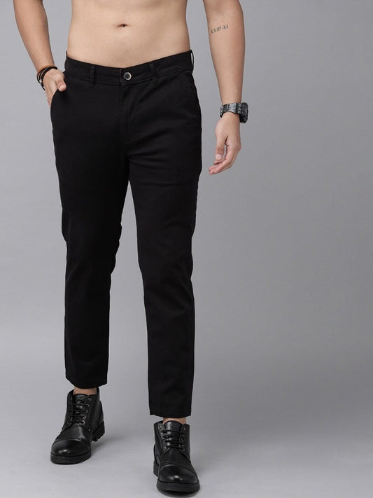 Men Black Slim Fit Chinos-12180610