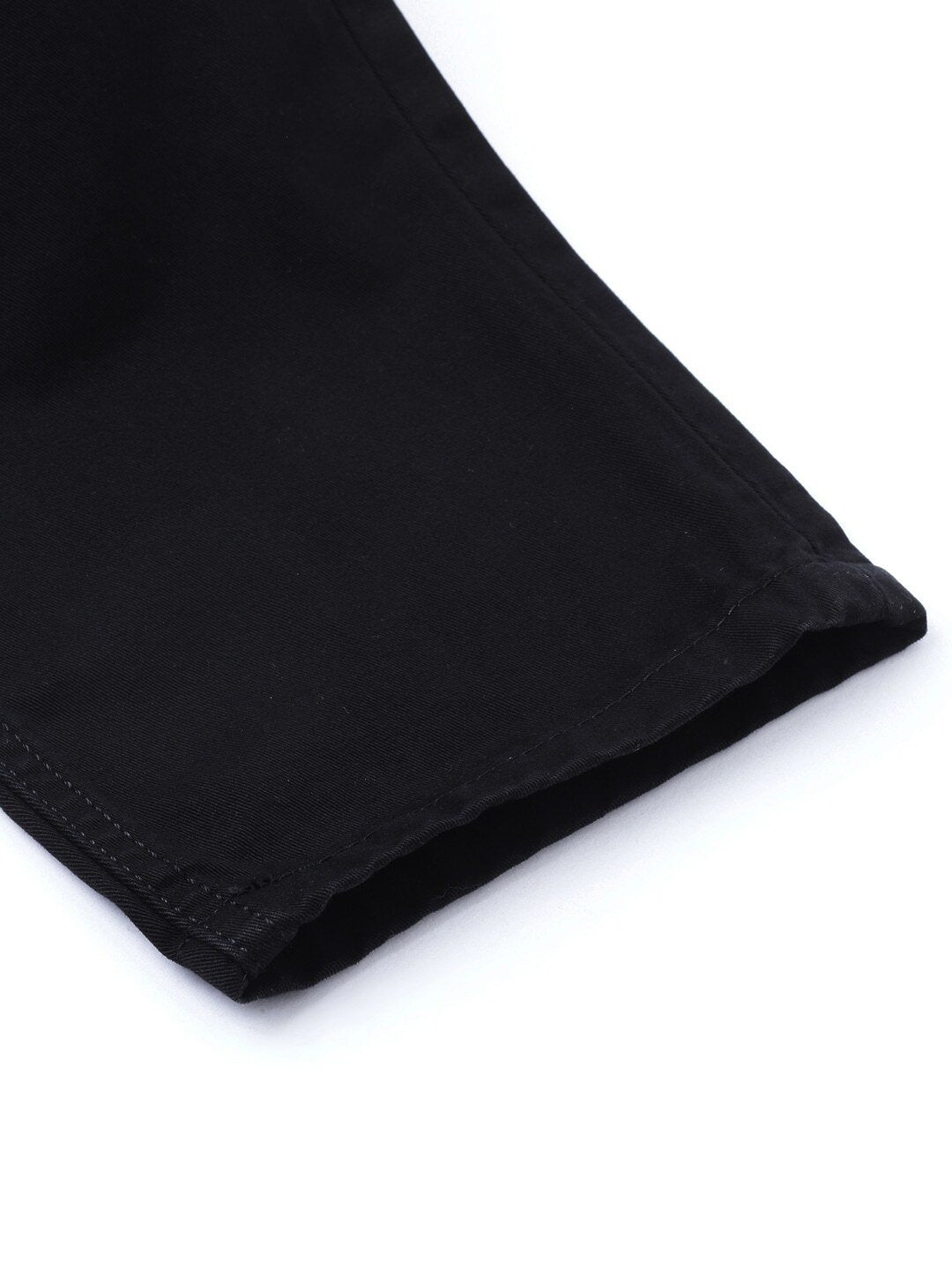 Men Black Regular Fit Solid Chinos-11354736