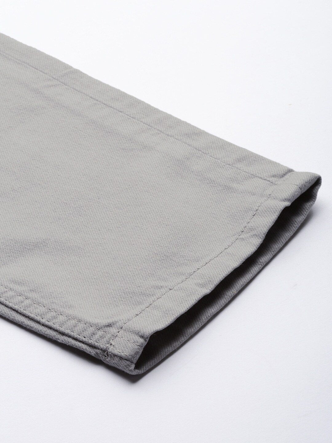 Men Grey Slim Fit Solid Chinos-12187606