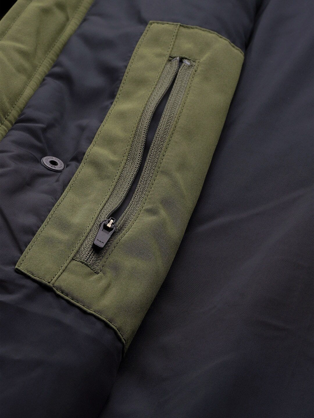 Men Olive Green Solid Water Resistant Hooded Padded Jacket-27311-0001