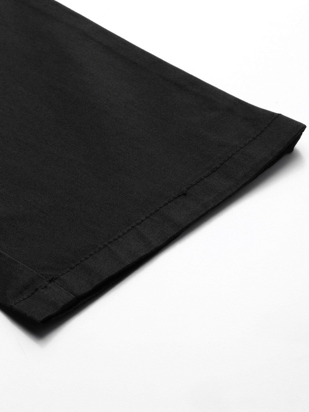 Men Black Slim Fit Solid Chinos13204512
