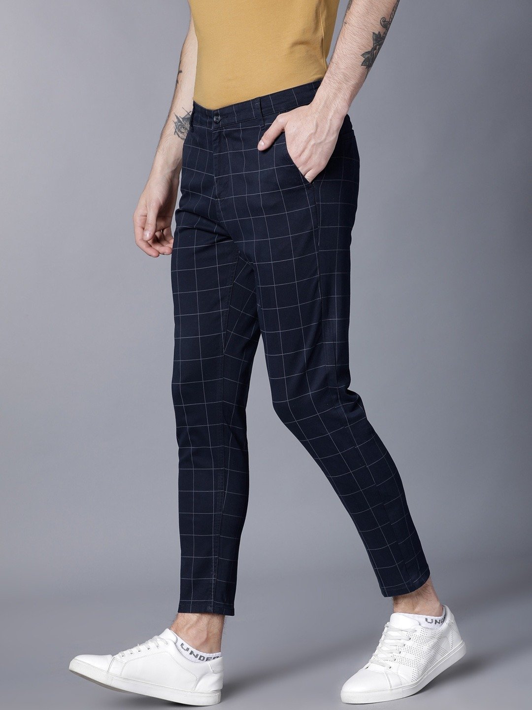Men Navy Blue Slim Fit Checked Chinos-HLTR004102