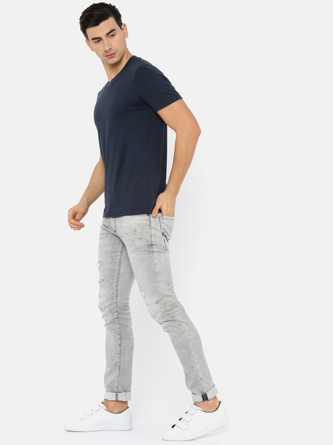 Men Navy Solid V-Neck T-shirt - Discount Store