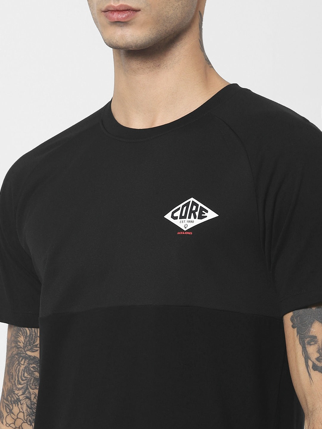 Jack Jones Men Black Slim Fit Solid Round Neck Pure Cotton T-shirt-2110221003