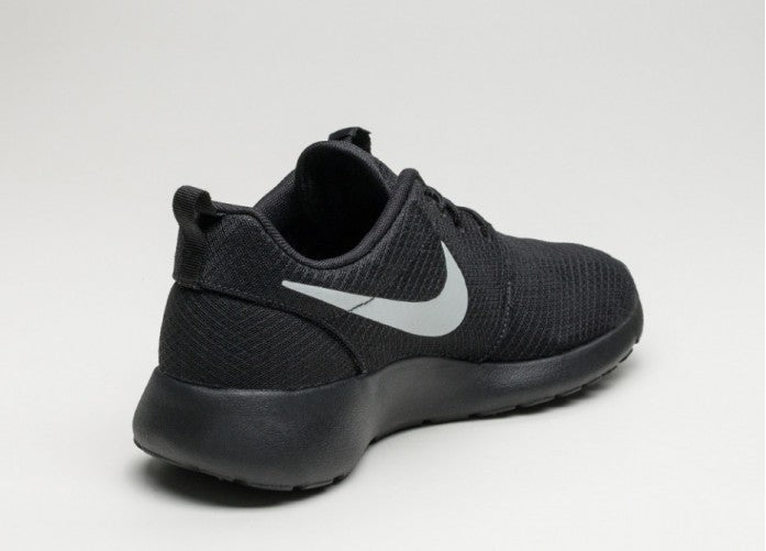 ROSHE ONE (BLACK / MATTE SILVER - FLAT SILVER)