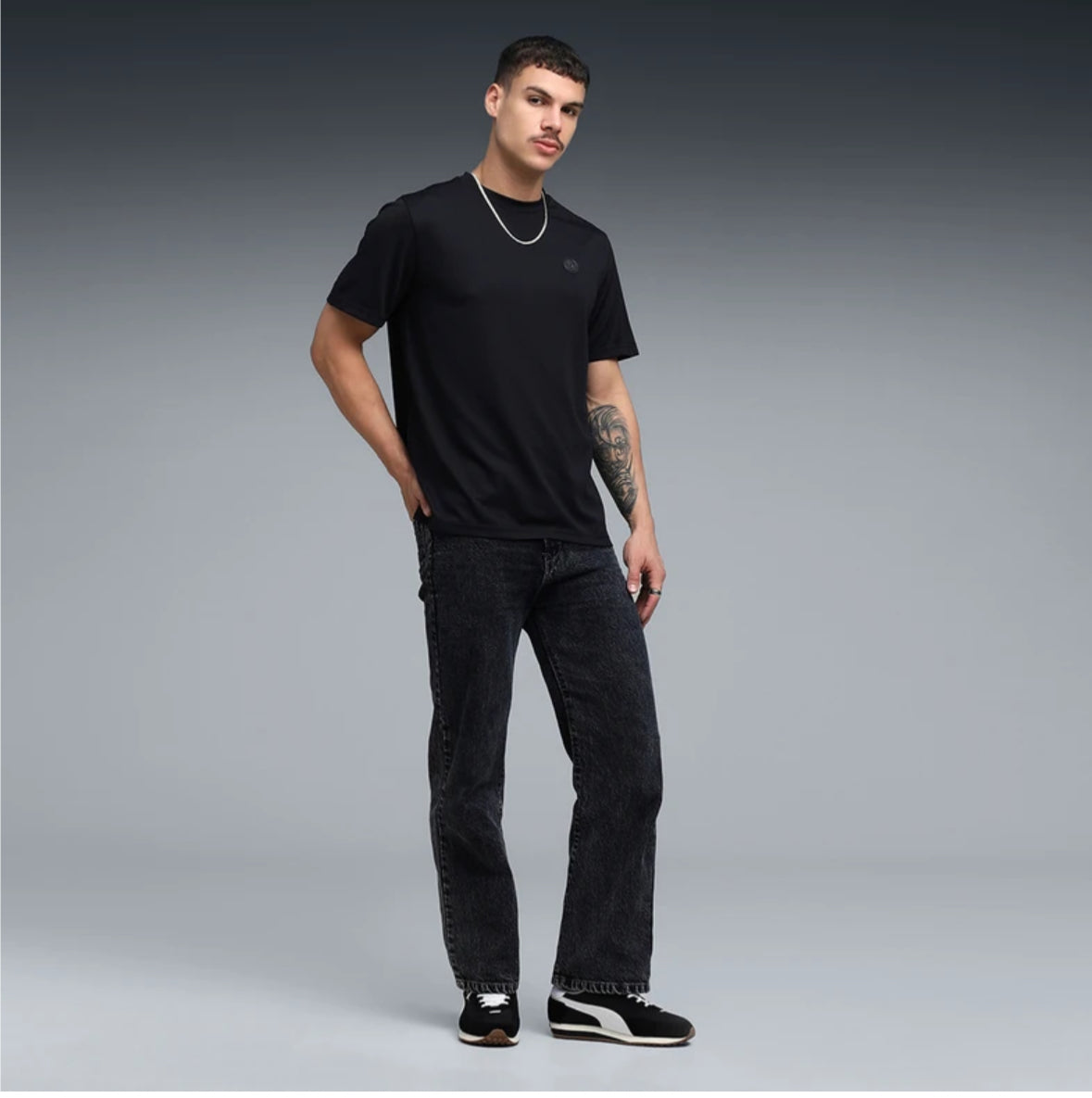Men Solid Round Neck Polyester Black TShirt-634153 01