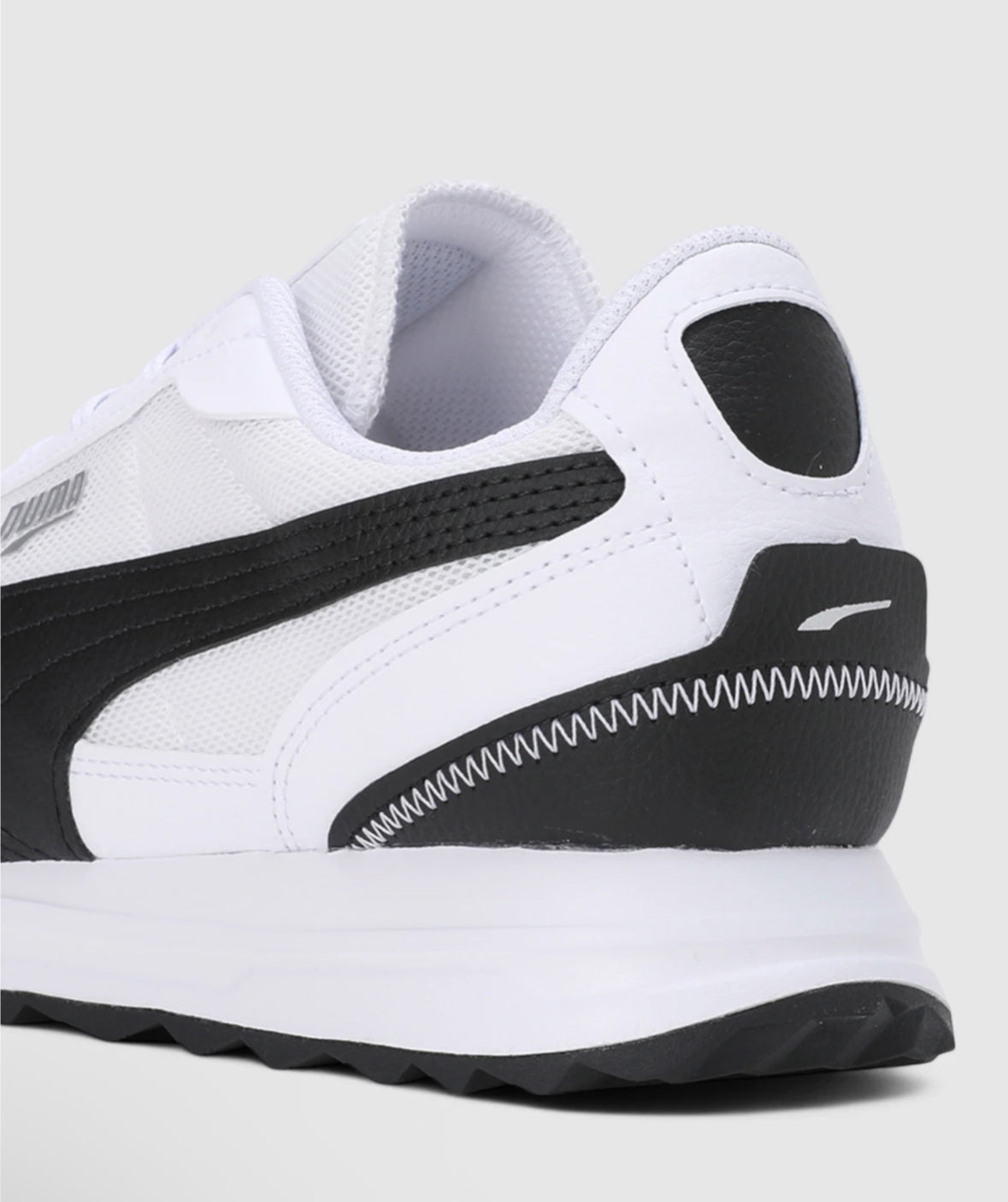 Puma Road Rider LTH Casuals-397432 05