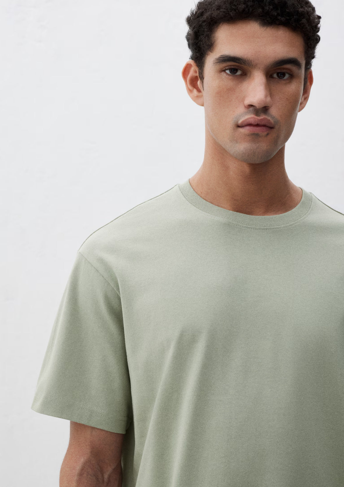 Loose Fit T-shirt -Light sage green -0608945134