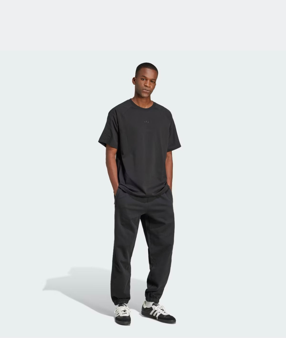 PREMIUM ESSENTIALS TEE -black-Jc9570