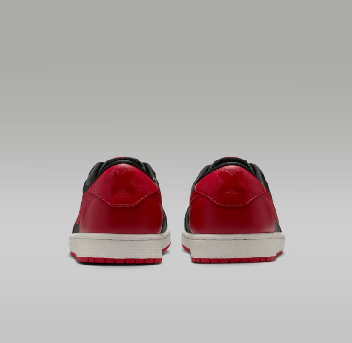 Air Jordan 1 Retro Low OG 'Banned -Iw6276-001
