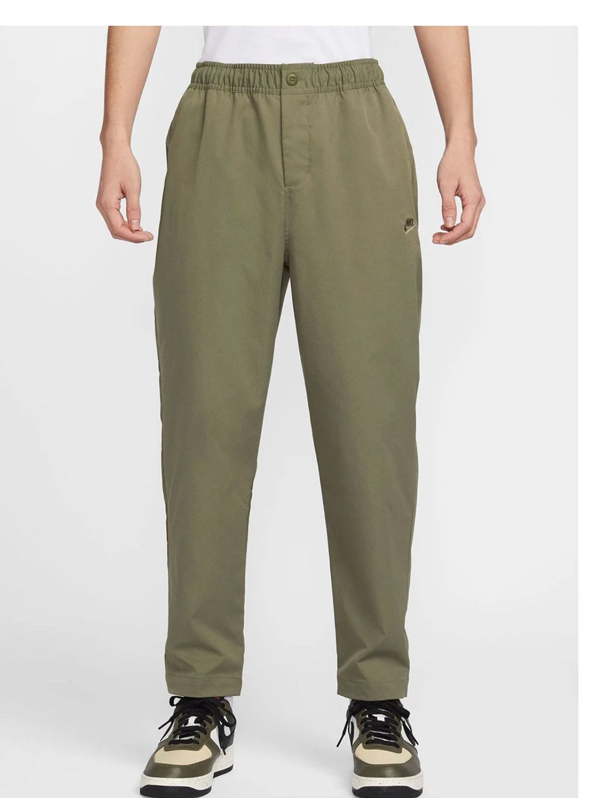 Nike club Woven Tapered Trousers