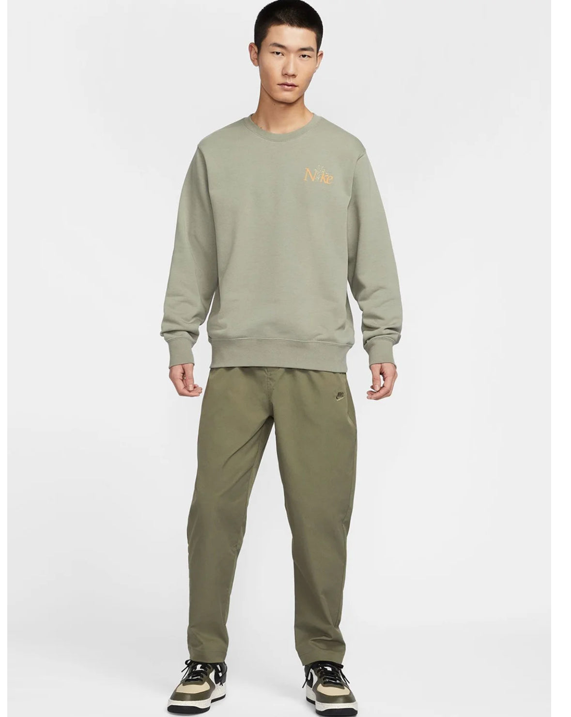 Nike club Woven Tapered Trousers