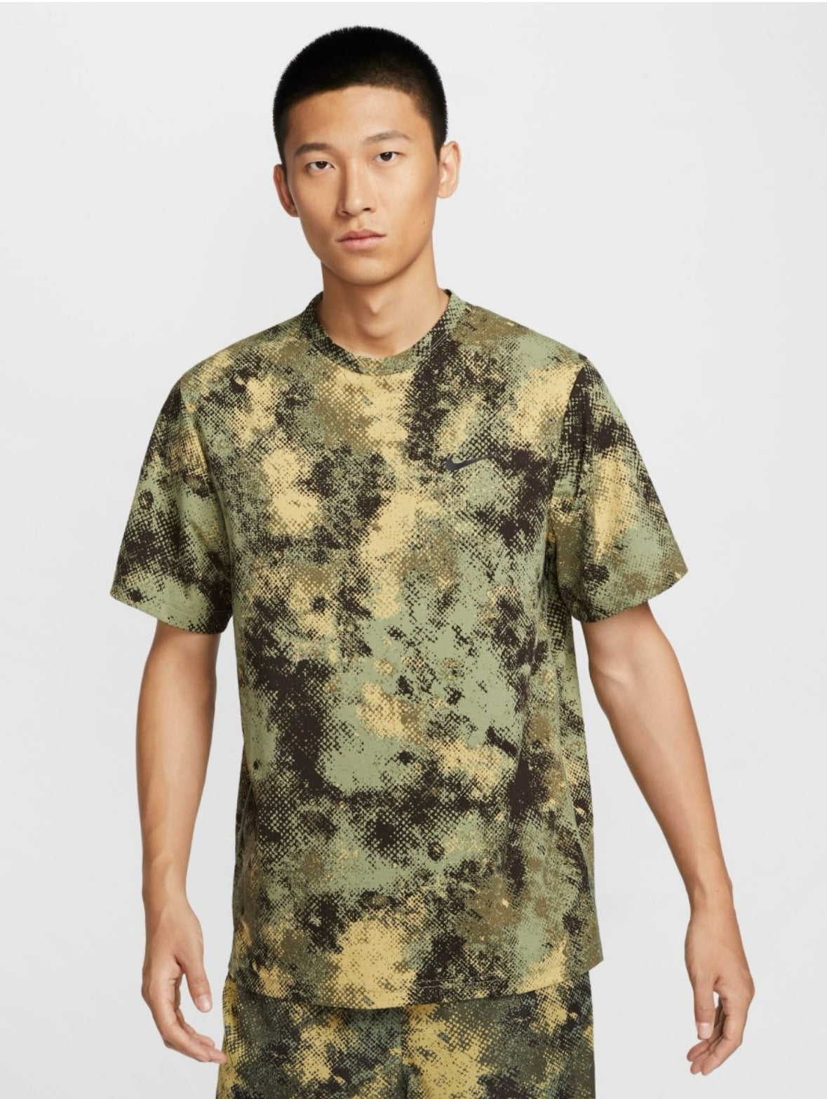 Nike Men solid Round Neck Polyester Green T-Shirts-fz0737-386