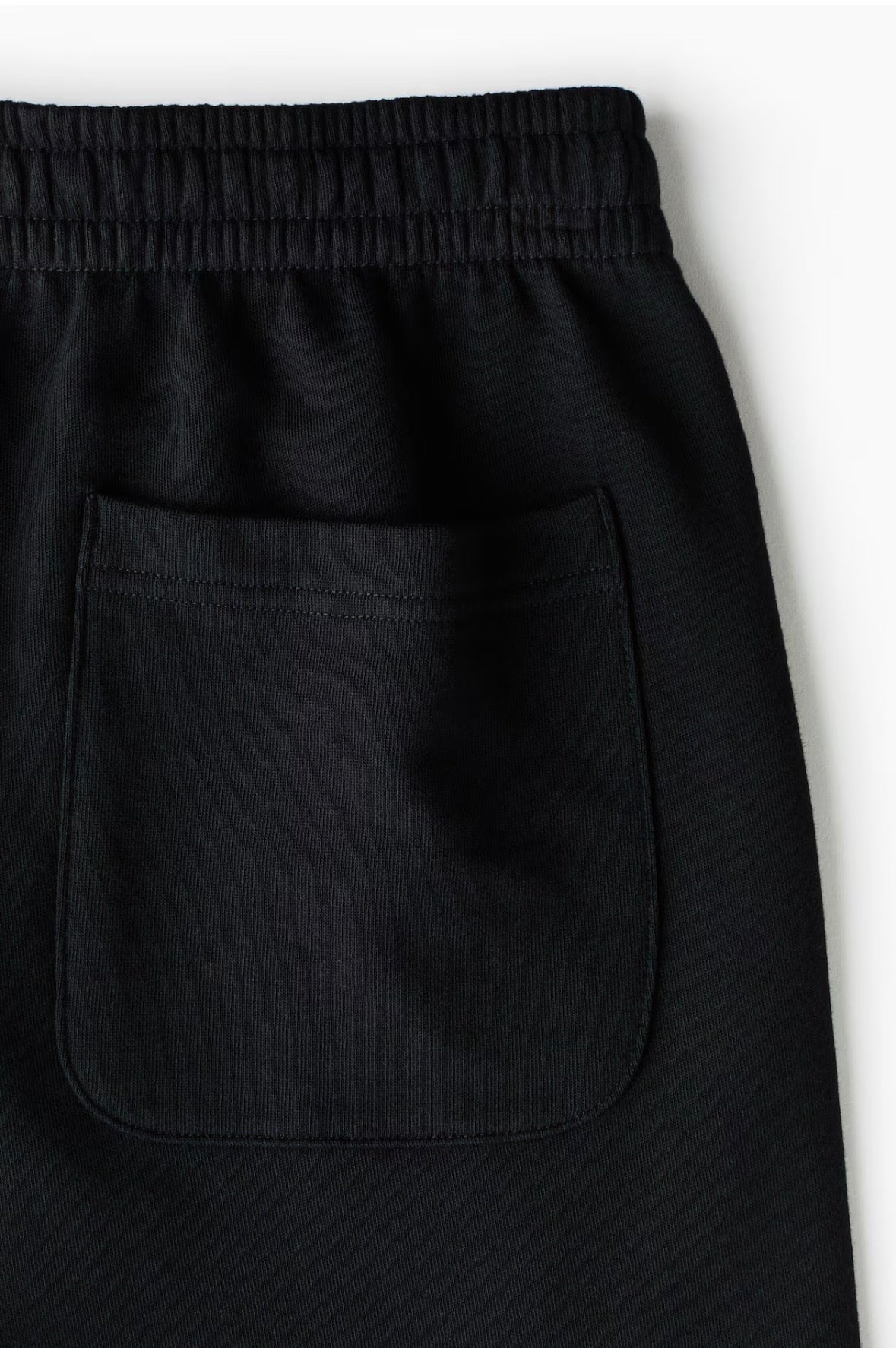 Regular fit Sweatshirts- Black-1331630001