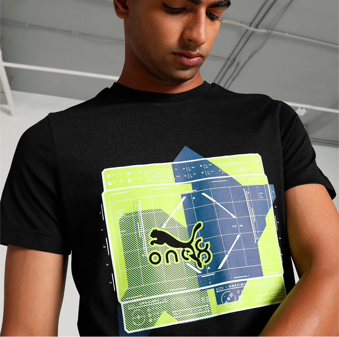 PUMA x one8 Graphic Men's T-shirt -677865 01