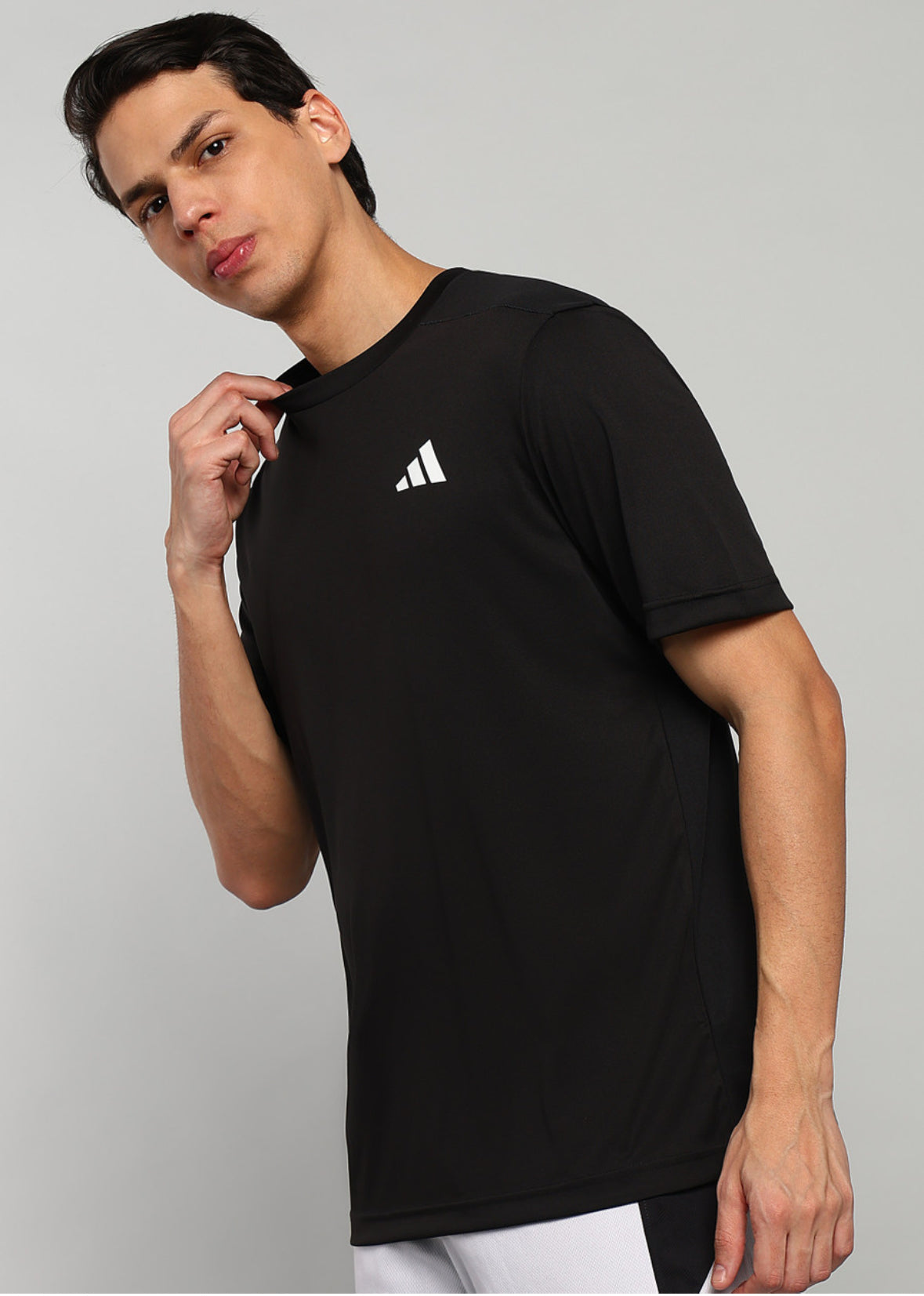 Adidas solid men Round Neck Black T-Shirts-jd9193