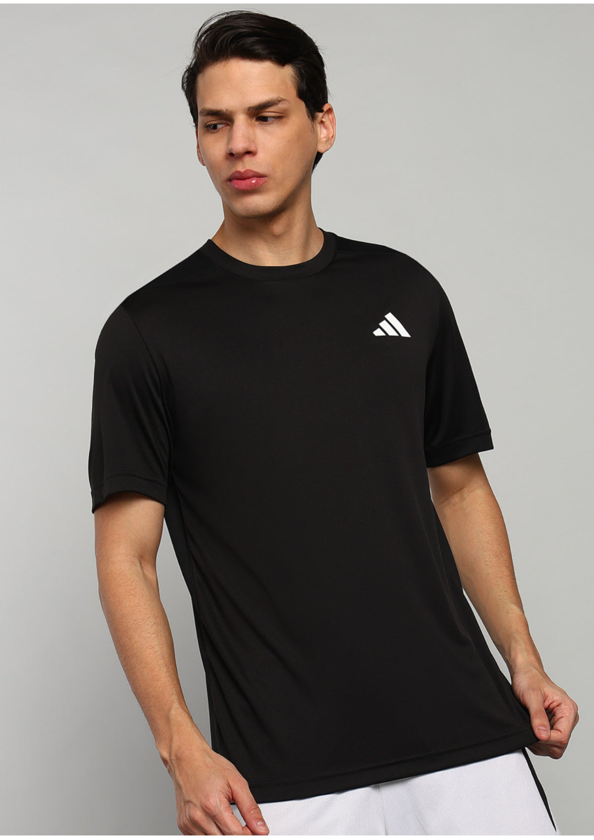 Adidas solid men Round Neck Black T-Shirts-jd9193