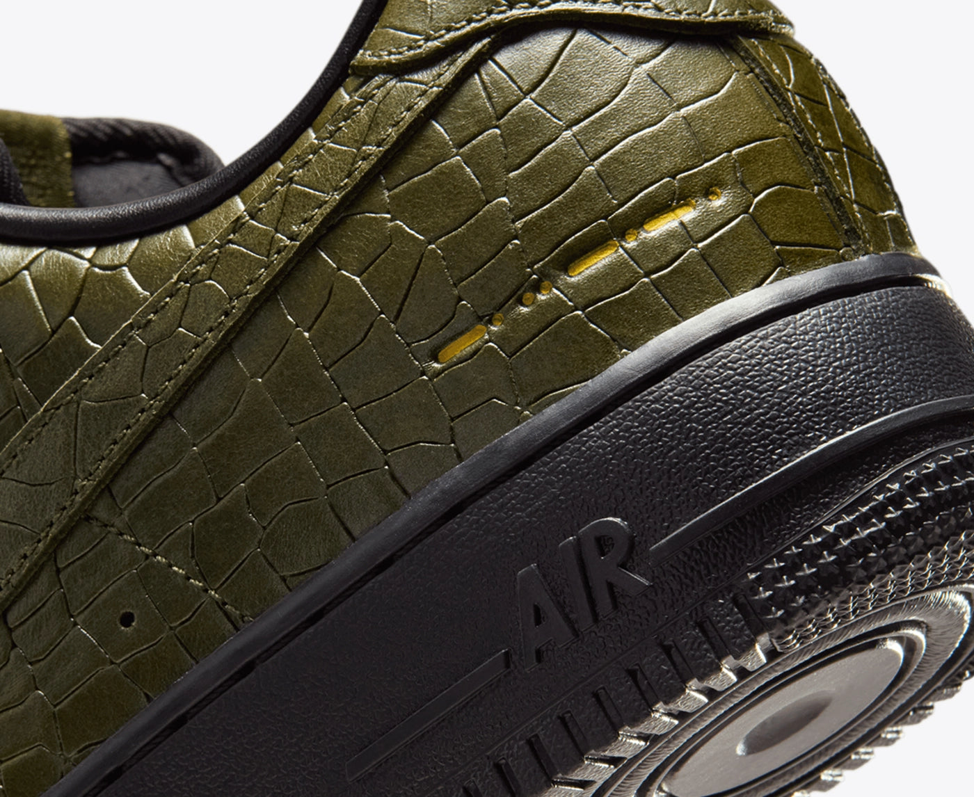 NIKE AIR FORCE 1 '07 PREMIUM
CARGO KHAKI/BLACK -Iq3370325