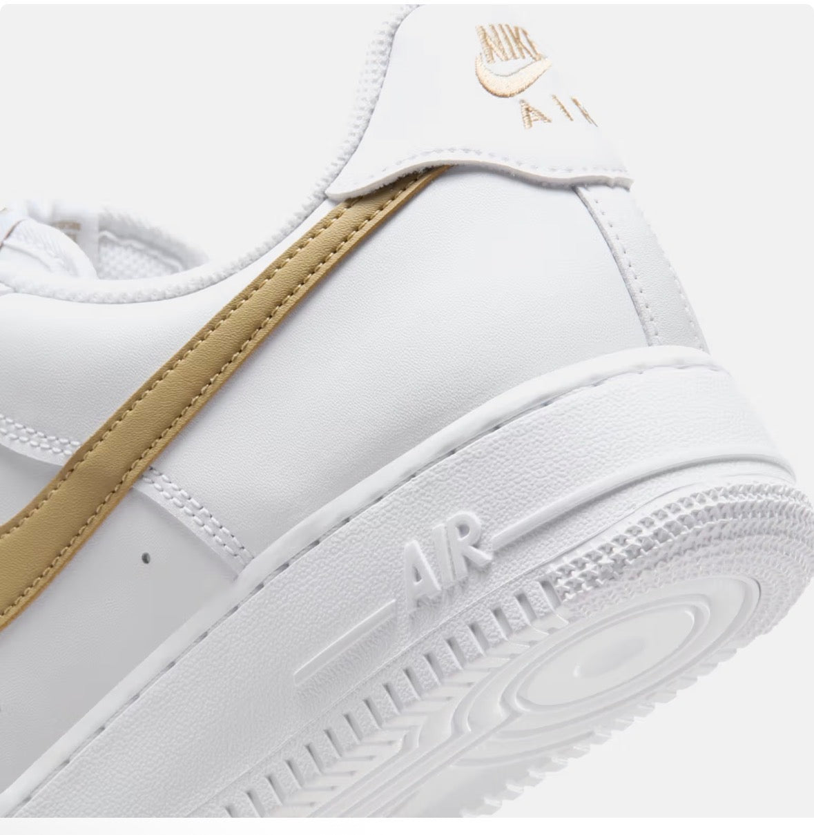 AIR FORCE 1 '07
WHITE/PARACHUTE BEIGE-WHITE -FJ4146-124