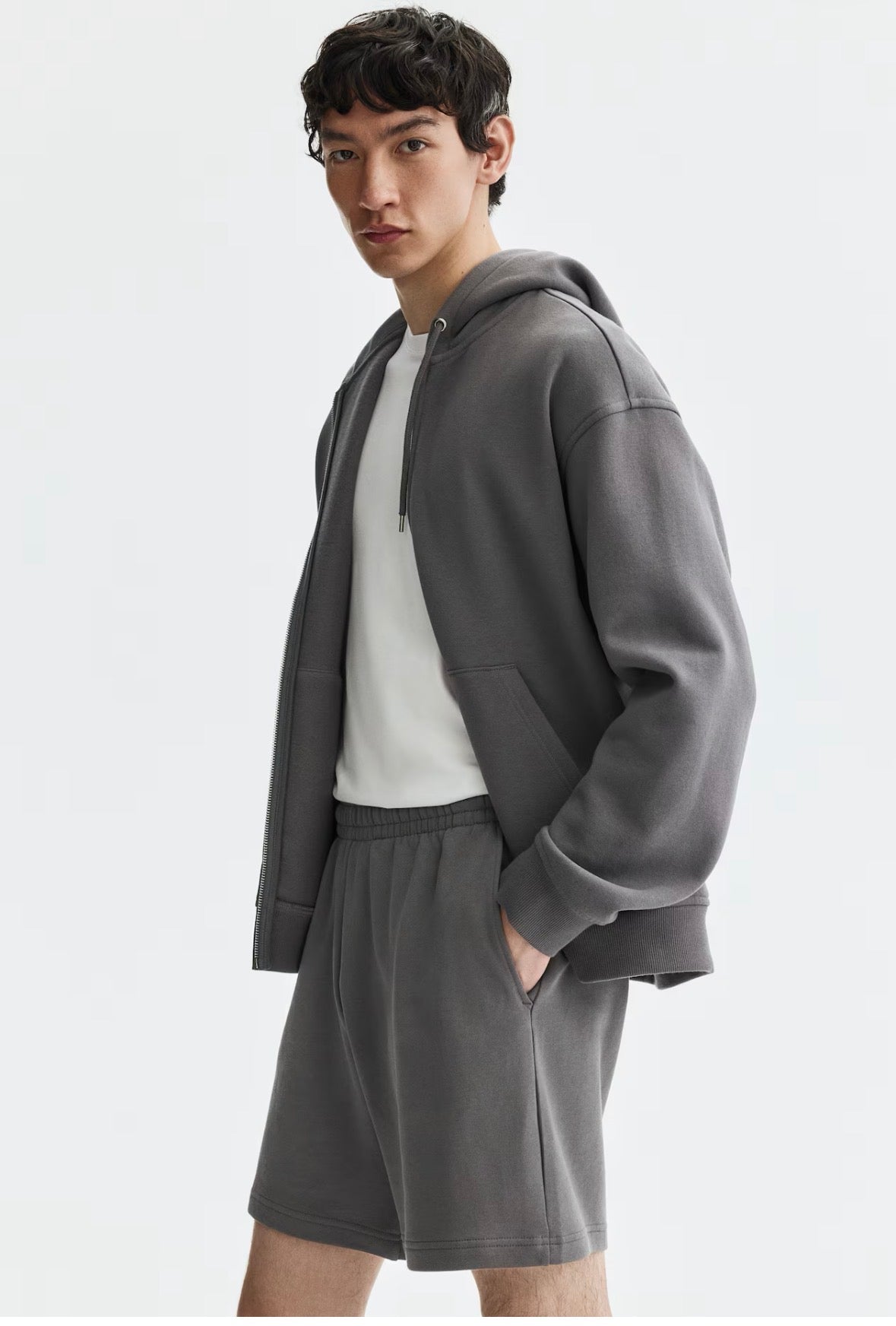 Regular fit sweatshorts -grey-1331630008