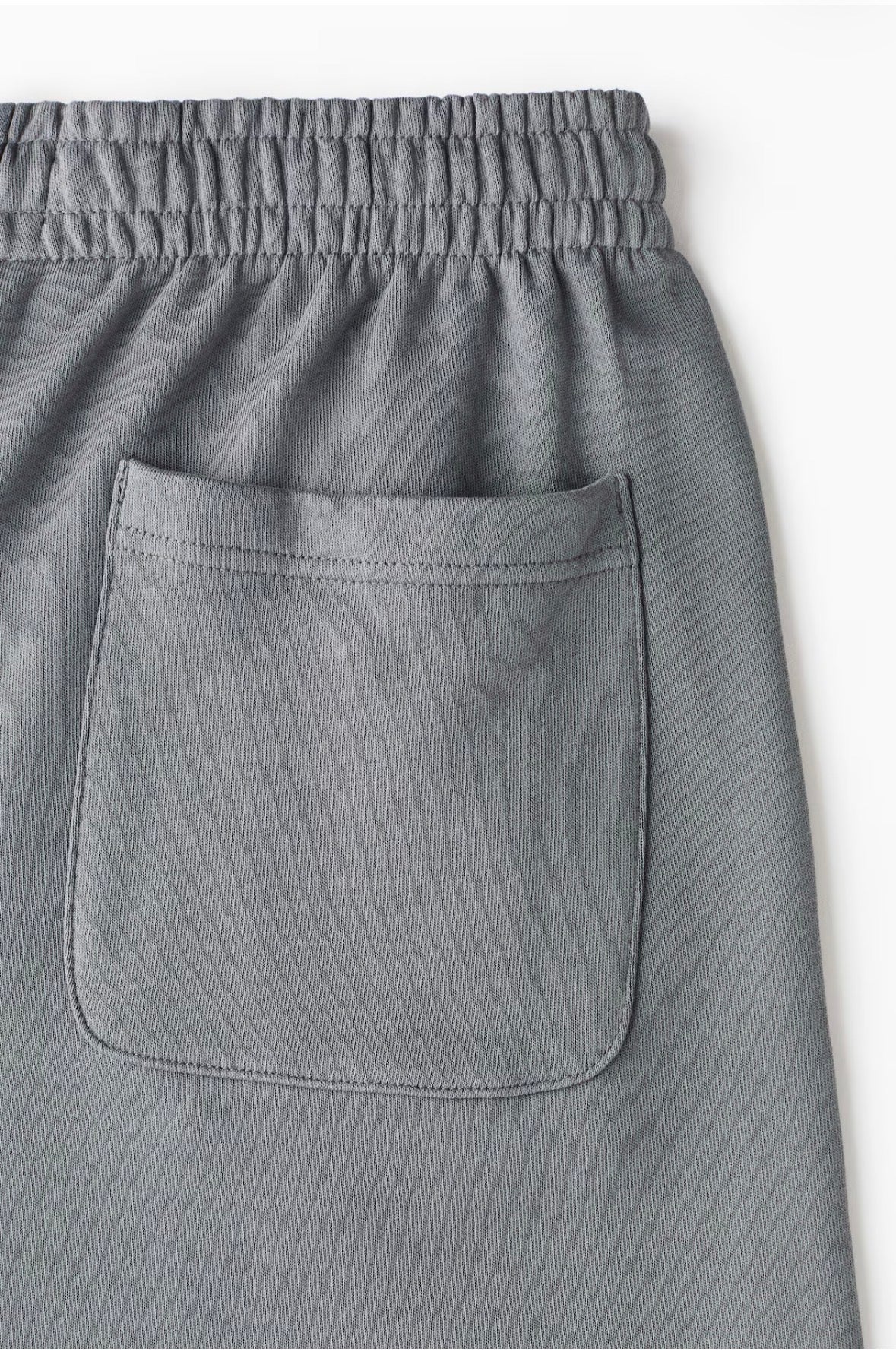 Regular fit sweatshorts -grey-1331630008