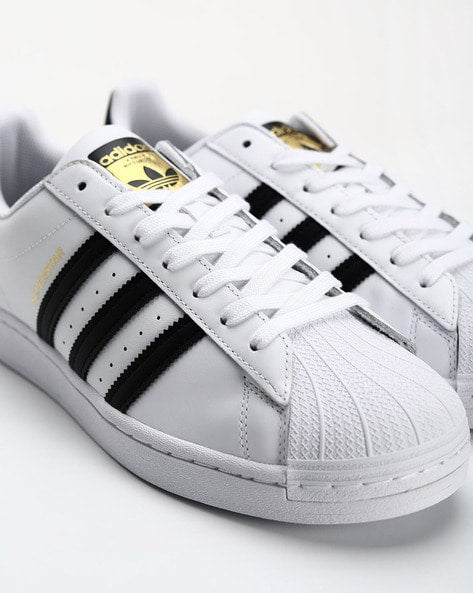 Superstar Lace-Up Sneakers -eg4958