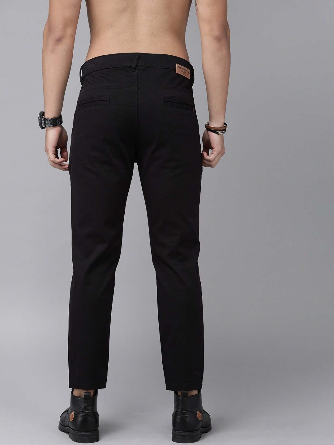 Men Black Slim Fit Chinos-12180610