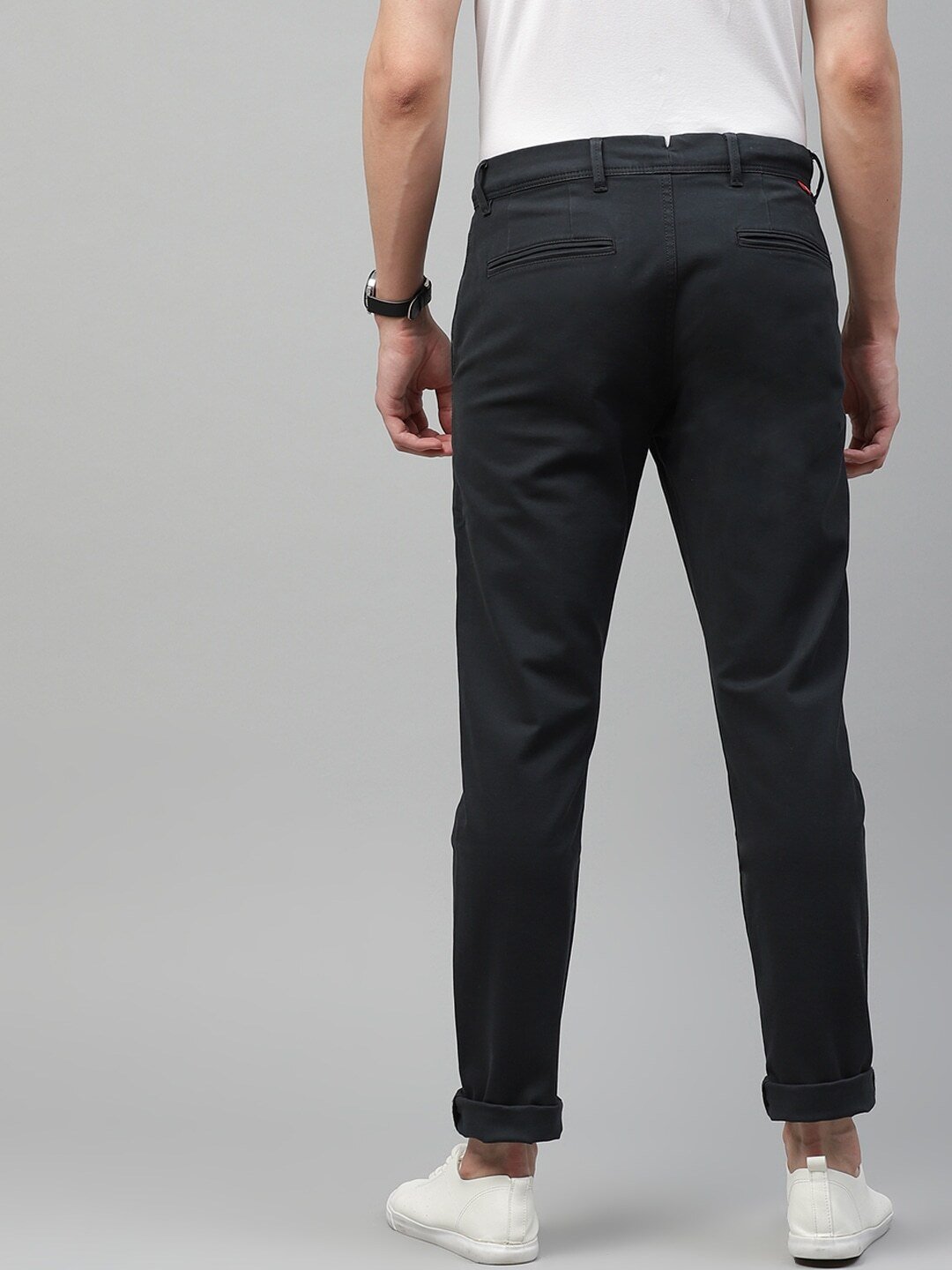 Men Black Solid Tapered Fit Regular Trousers-86919-0001
