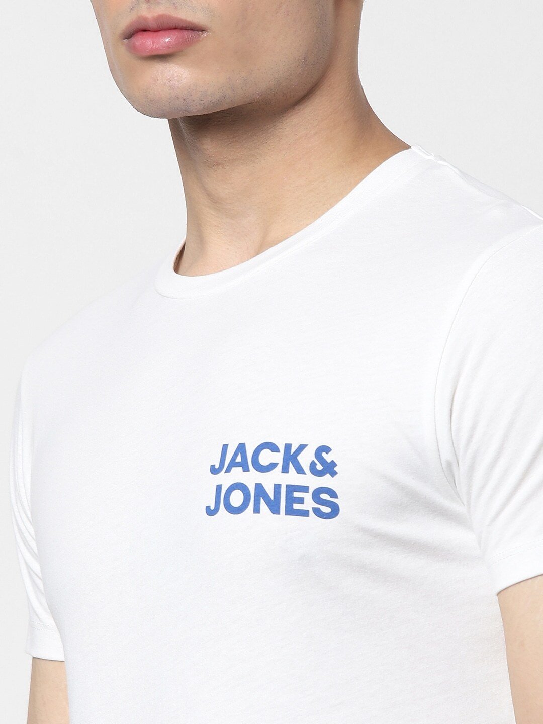Jack Jones Men White Solid Round Neck Pure Cotton T-shirt With Printed Detailing-2422203015