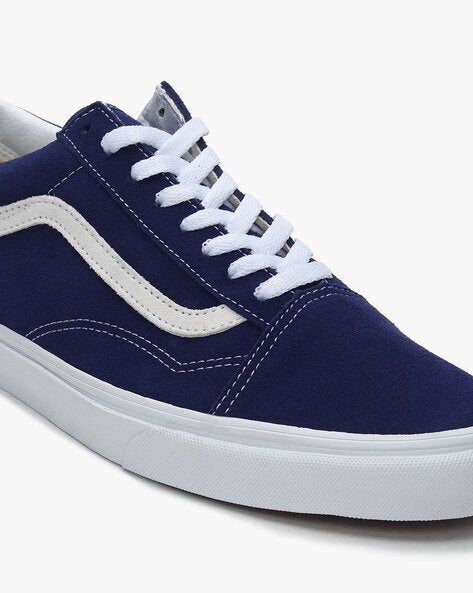 Old Skool Low-Top Lace-Up Casual Shoes-Vn0a4u3bxf7