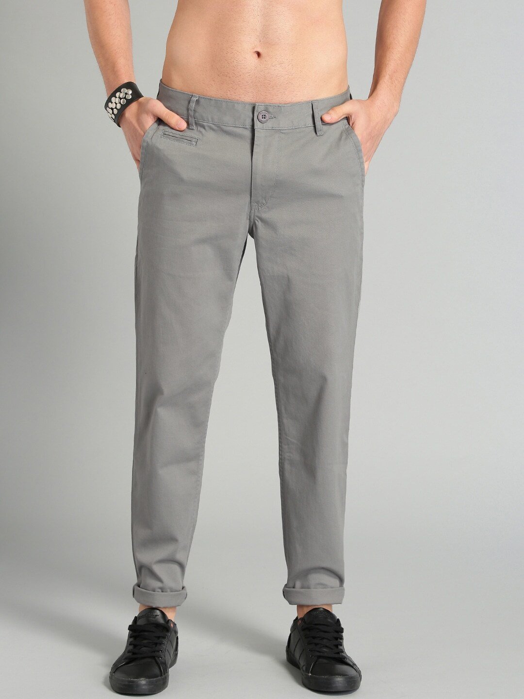 Men Grey Slim Fit Solid Casual Chinos-2167365
