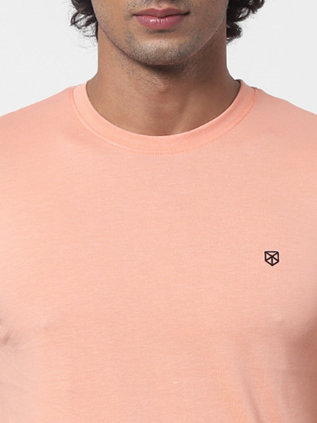 Jack Jones Men Peach-Coloured Solid Slim Fit Round Neck Pure Cotton T-shirt-2341239014