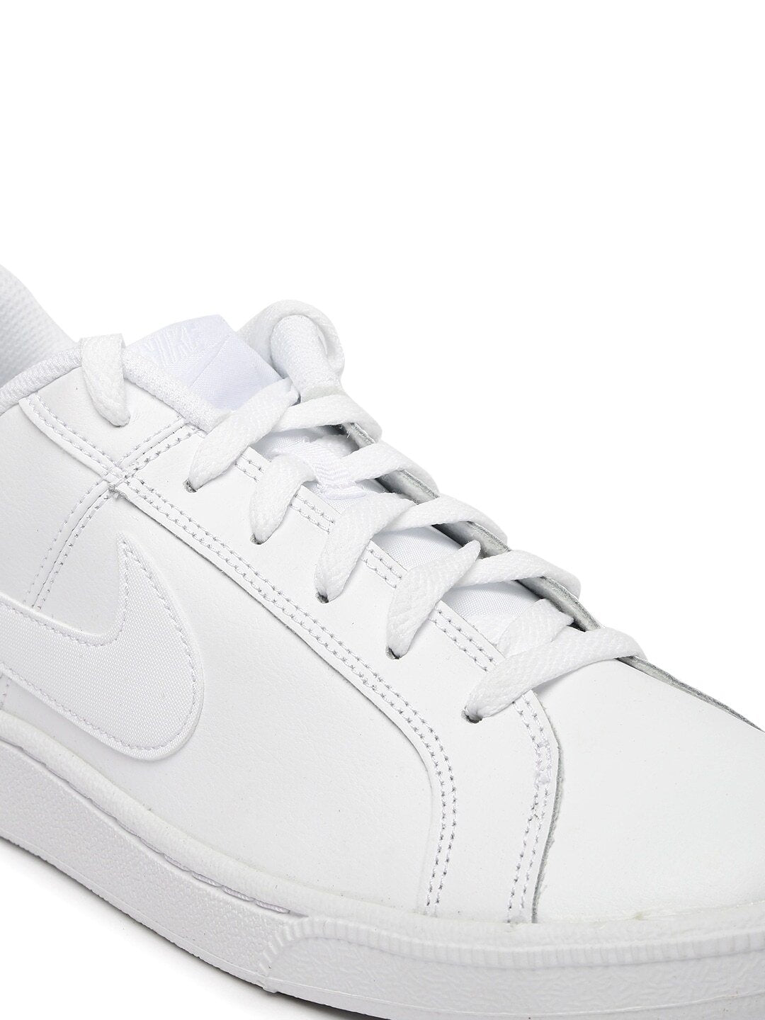 Men White Solid Court Royale Sneakers