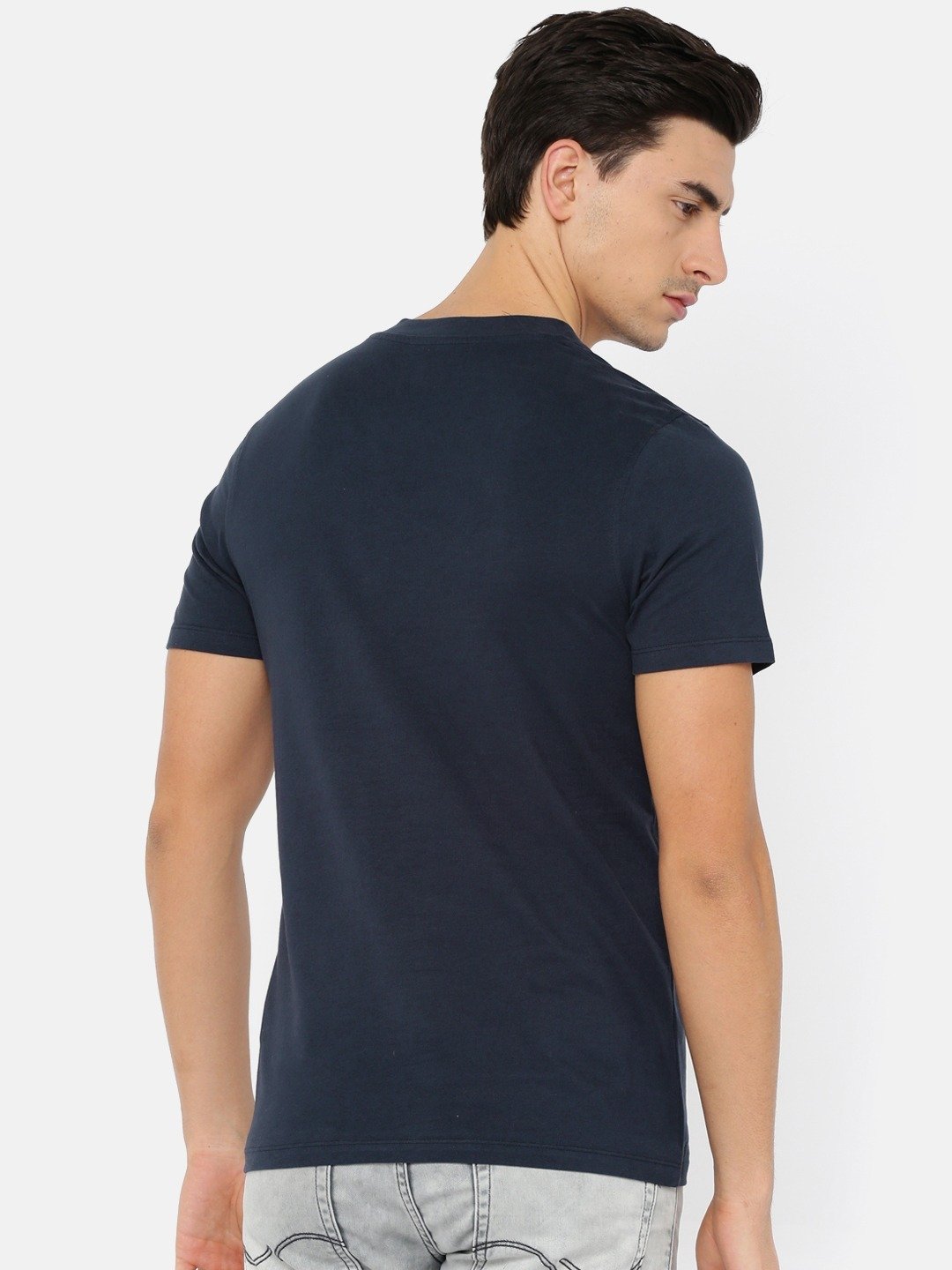 Men Navy Solid V-Neck T-shirt - Discount Store
