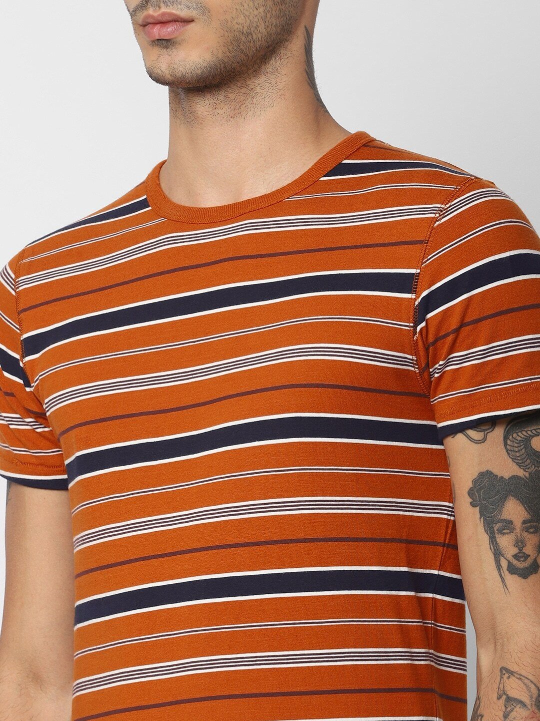 Men Brown,Navy blue & White Striped Round Neck T-shirt