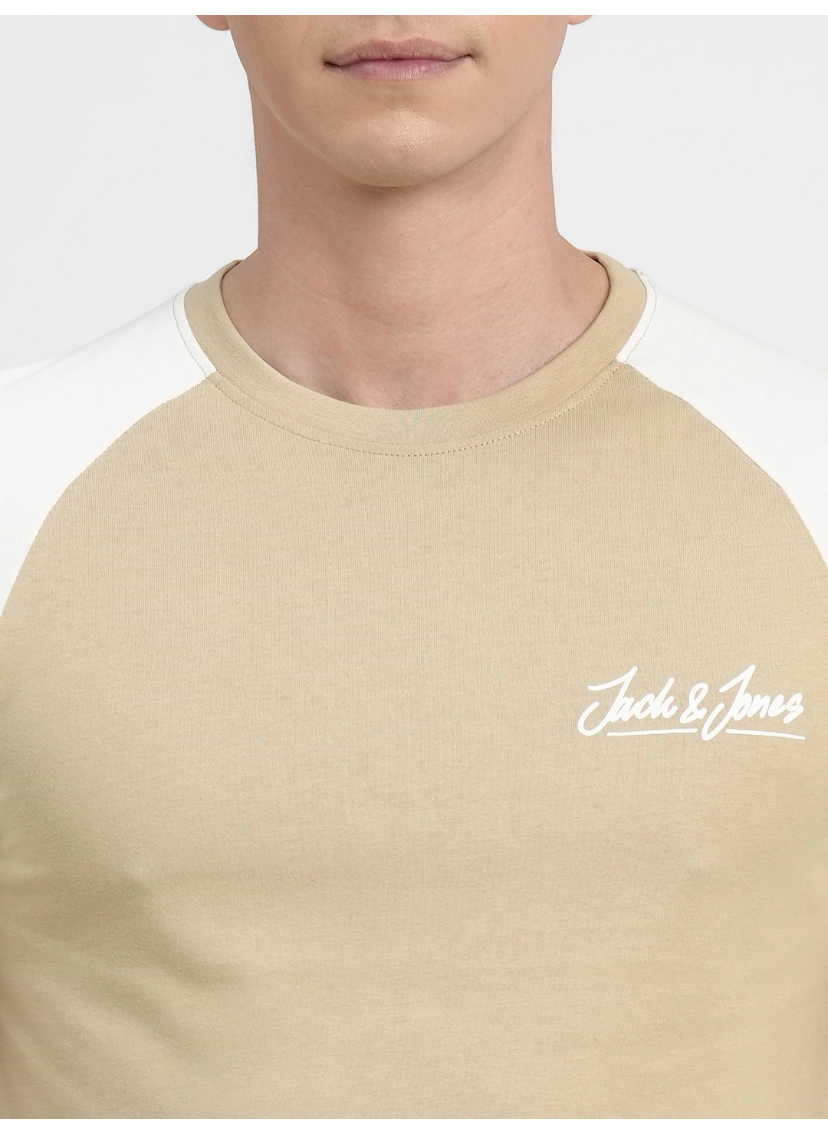 Men White & Beige Colourblocked Slim Fit Pure Cotton T-shirt-1051654008