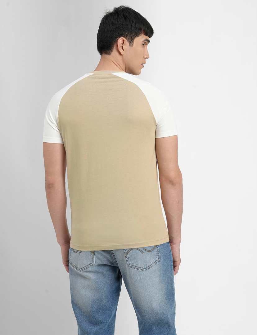 Men White & Beige Colourblocked Slim Fit Pure Cotton T-shirt-1051654008